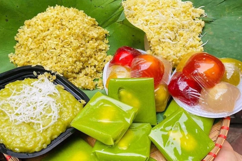 Vietnamese Phu The Cake with chewy tapioca wrapper and mung bean filling